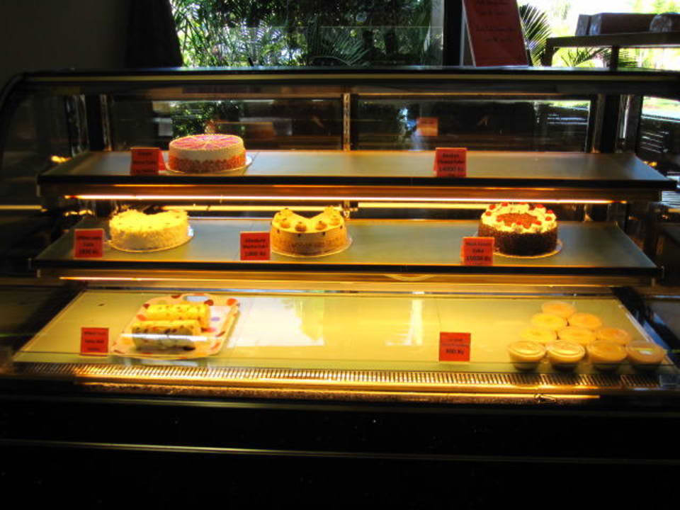 Kuchen-Kühltheke Hotel Bay of Bengal Resort