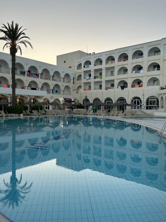 Pool El Mehdi Beach Resort