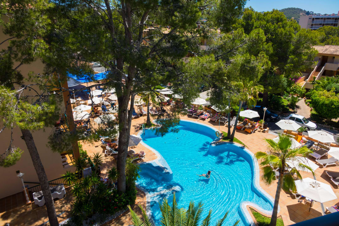 Blick vom Balkon auf den Pool Valentin Somni Hotel & Suites