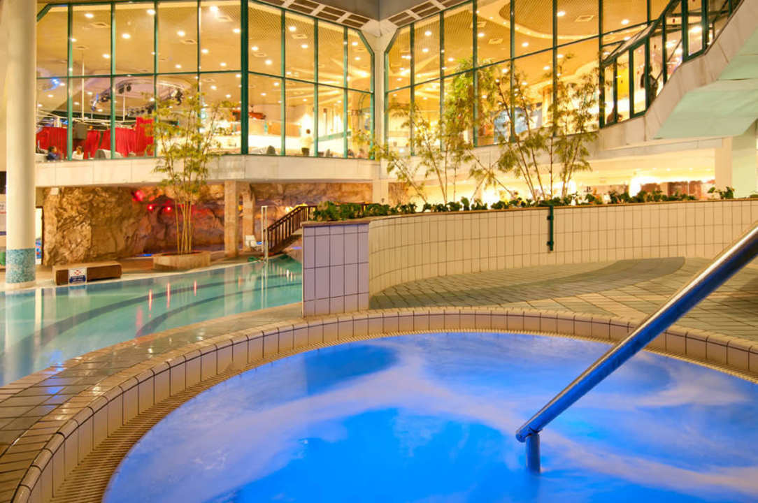 Indoor pool U Splash Resort Hotel