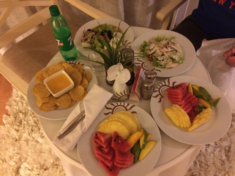 Zimmerservice am ersten Abend Bahia Principe Grand Samana - Adults Only