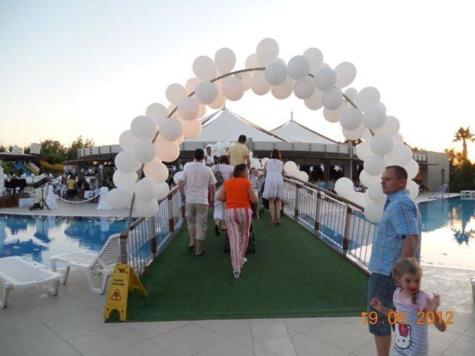 Auf dem Weg zur Weißen Nacht Sunis Elita Beach Resort & Spa