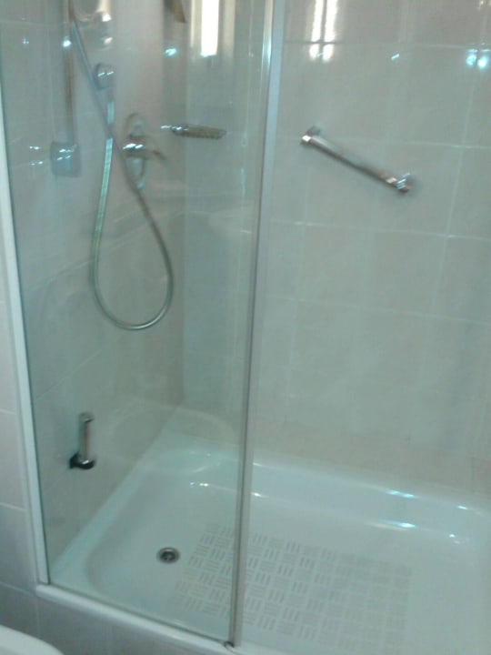 Dusche MASEVEN Stuttgart SI-Centrum