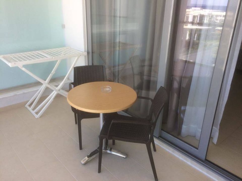 Hauptgebäude Asterias Beach Resort