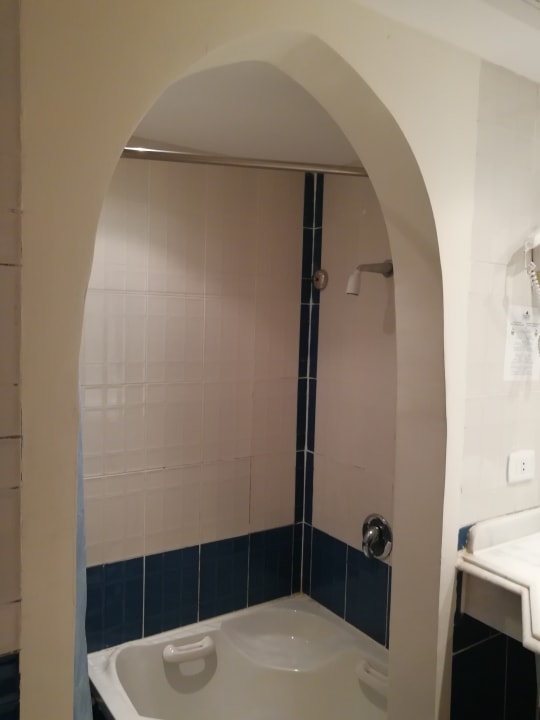 Badezimmer mit Dusche und WC Jasmine Palace Resort & Spa