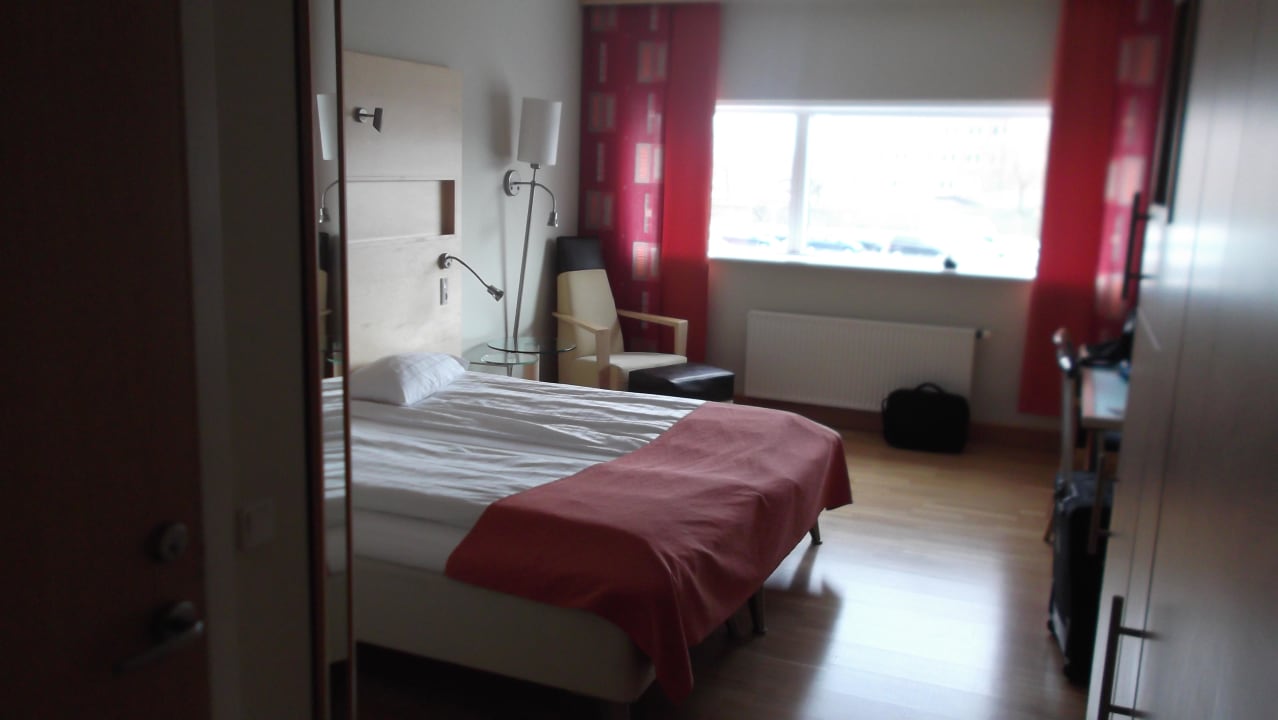 Blick vom Eingang ins Zimmer Scandic Hotel Sydhavnen