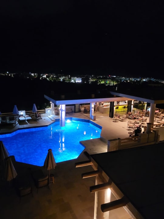 Pool Momi Slow Living Hotel