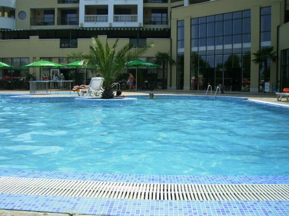 Der Pool HI Hotels Imperial Resort