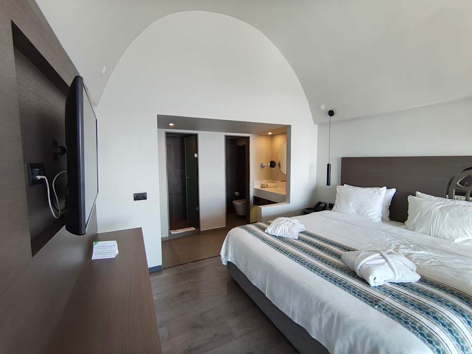 Zimmer Kakkos Beach Hotel