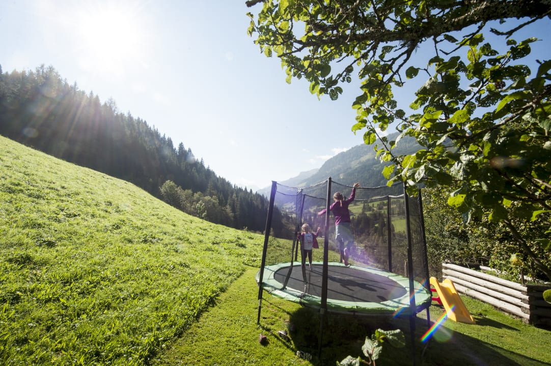 "Gartenanlage" Griesbauer Familie Gehwolf (Wagrain) • HolidayCheck
