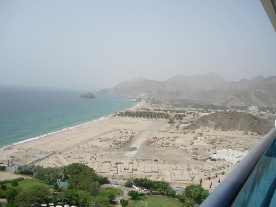 Ausblick nach rechts aus dem 12.Stock Hotel Le Meridien Al Aqah Beach Resort