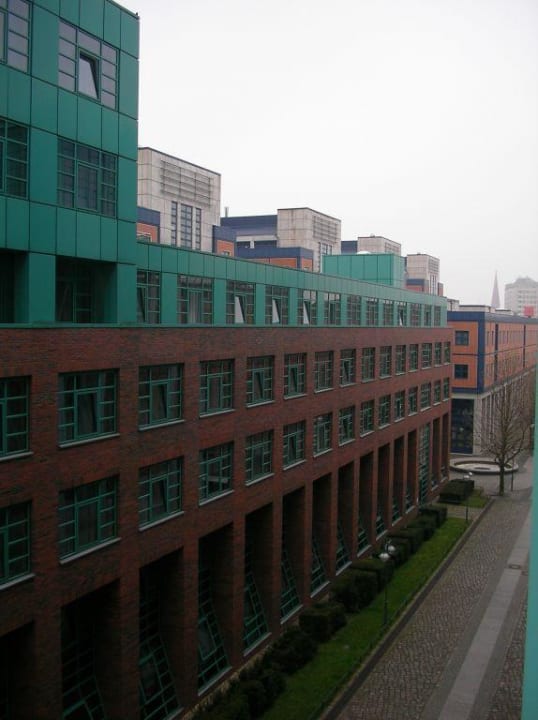 Blick aus dem Fenster 3 AMERON Berlin ABION Spreebogen Waterside