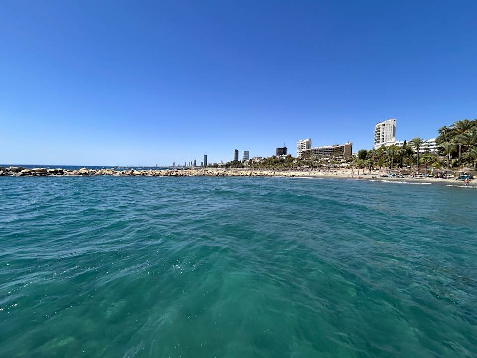 Außenansicht Mediterranean Beach Hotel