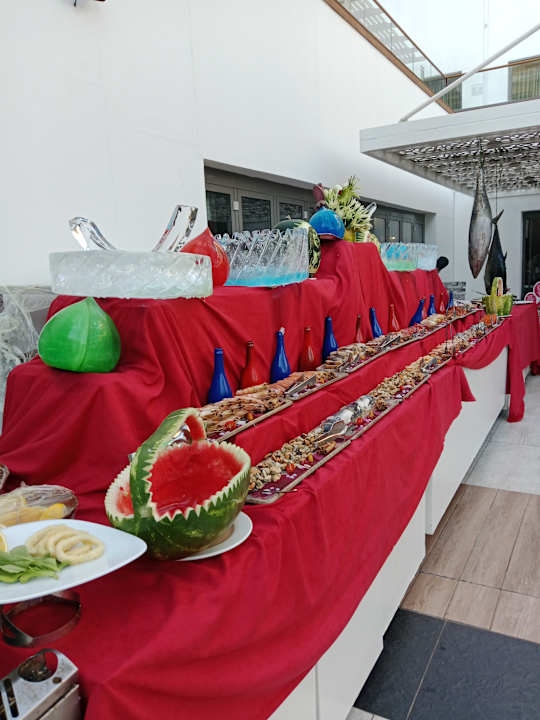 Gastro Terrace Elite Resort