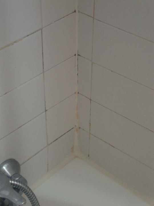 Schimmelecke im 4 Sterne Hotel! Eix Platja Daurada Hotel & SPA