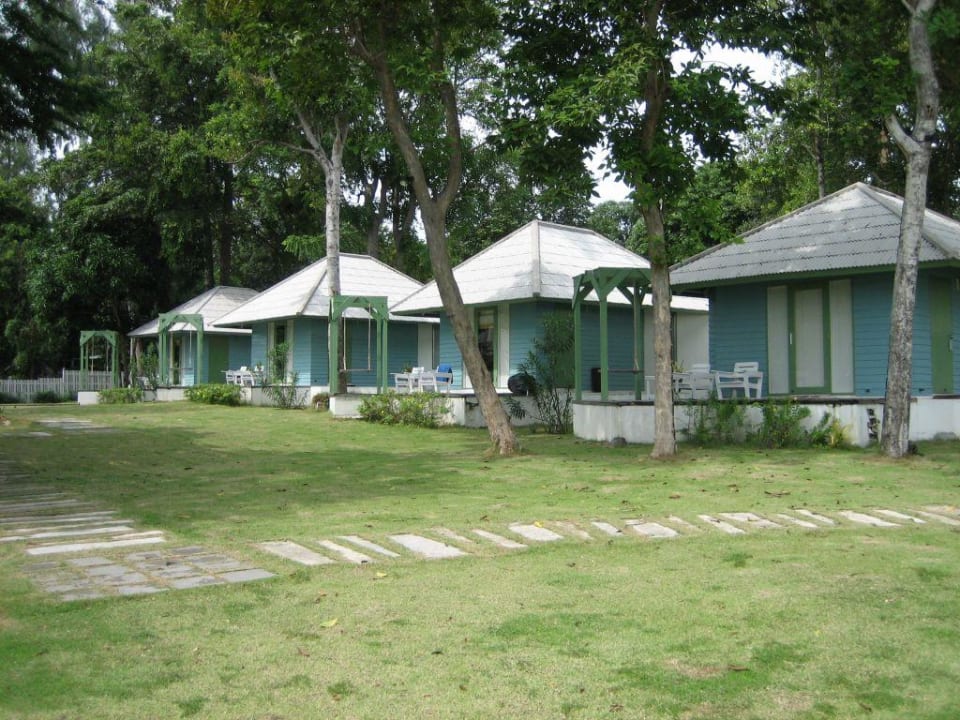 de Luxe Bungalows Sai Kaew Beach Resort