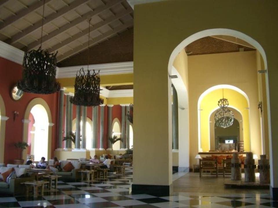 Lobby Iberostar Waves Bahia