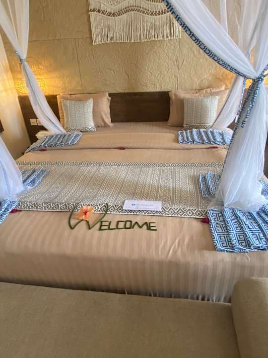 Zimmer Reef & Beach Resort