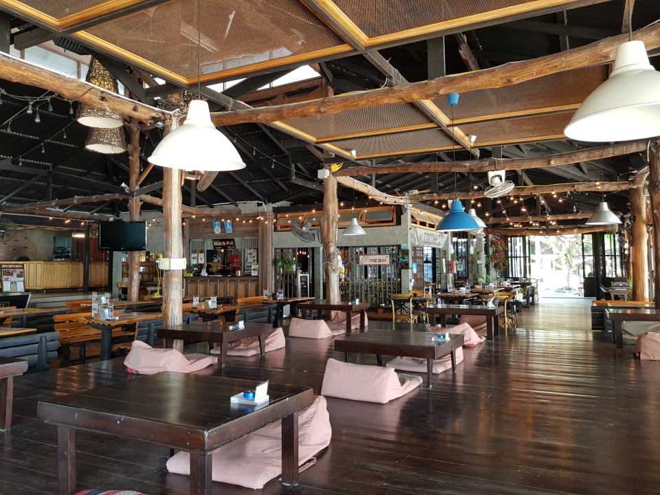 Gastro Hotel Cocohut Beach Resort