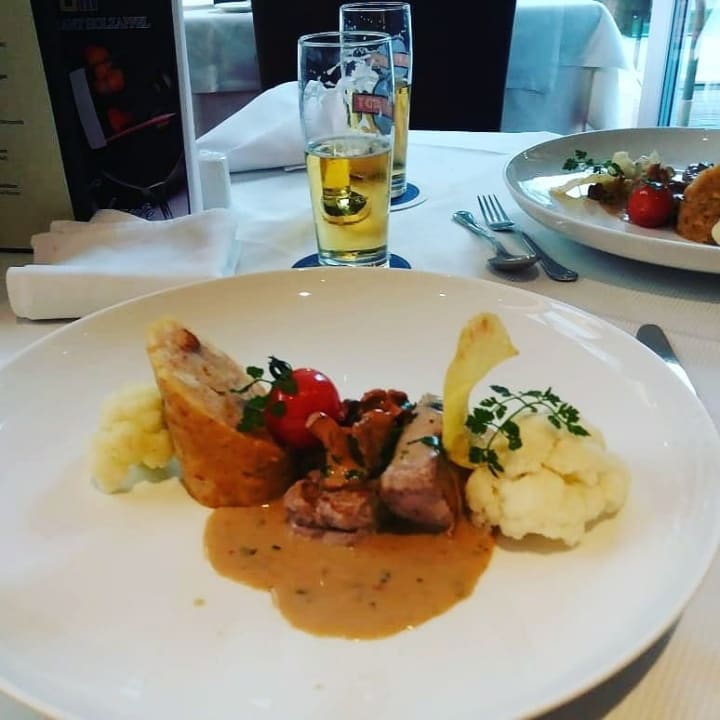 Gastro Hotel Holzapfel