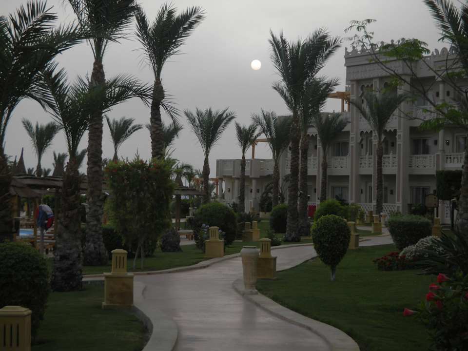 Anlagenwege Pickalbatros Palace Resort