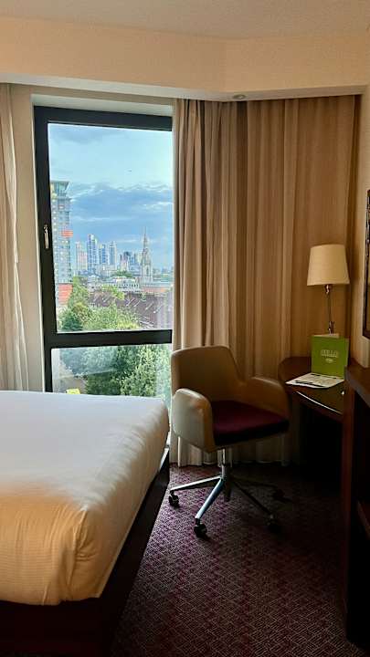 Zimmer Hampton by Hilton London Waterloo