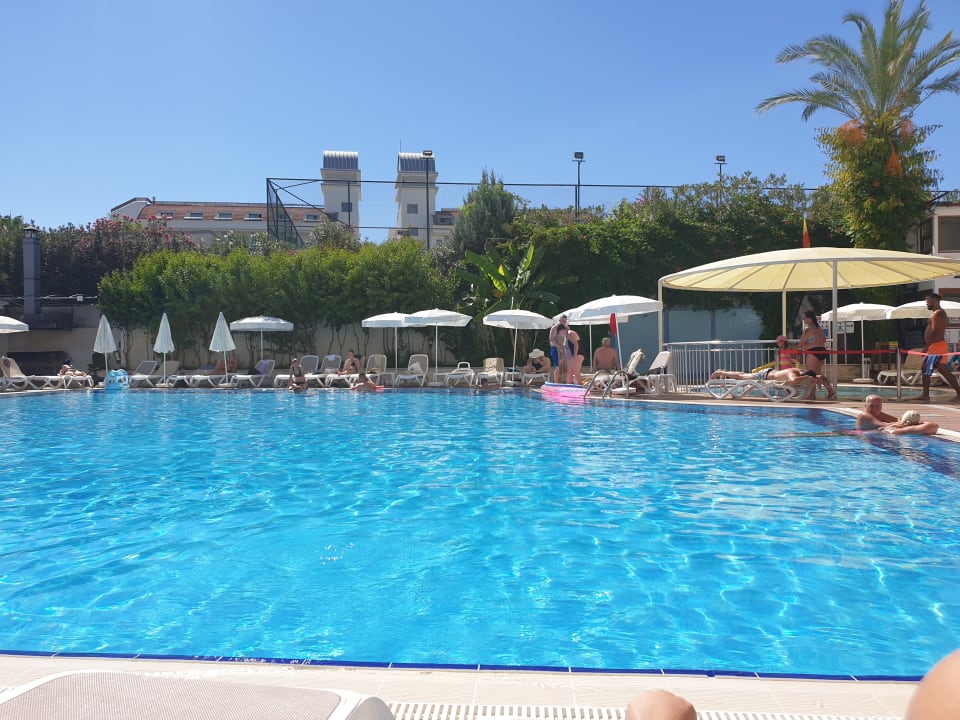 Pool Side Aquamarin Resort & Spa