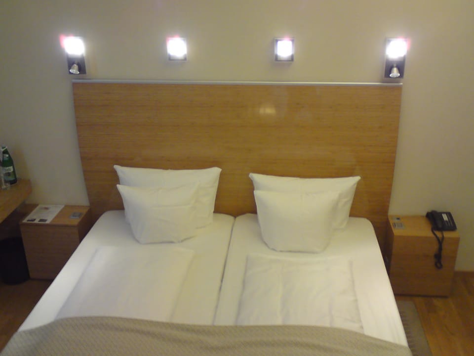 Bequemes Bett Four Points by Sheraton Panoramahaus Dornbirn