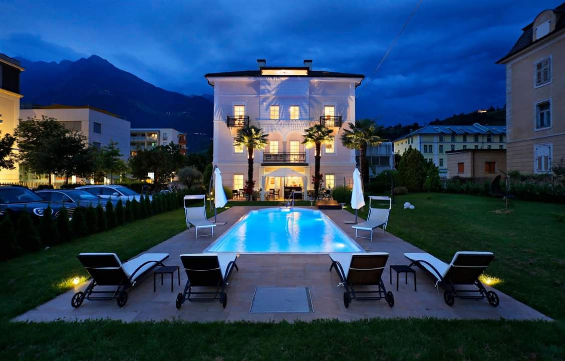 Pool Garni Villa Tyrol