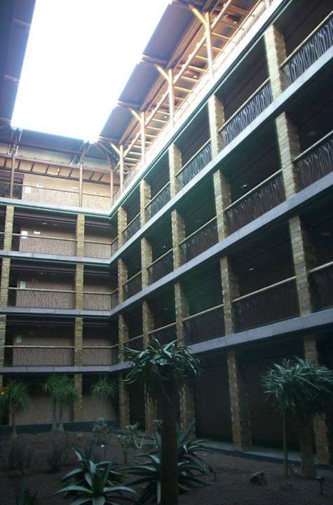 Innenhof Lopesan Baobab Resort