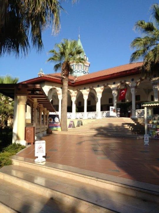 Außenansicht Hauptrestaurant Ali Bey Club