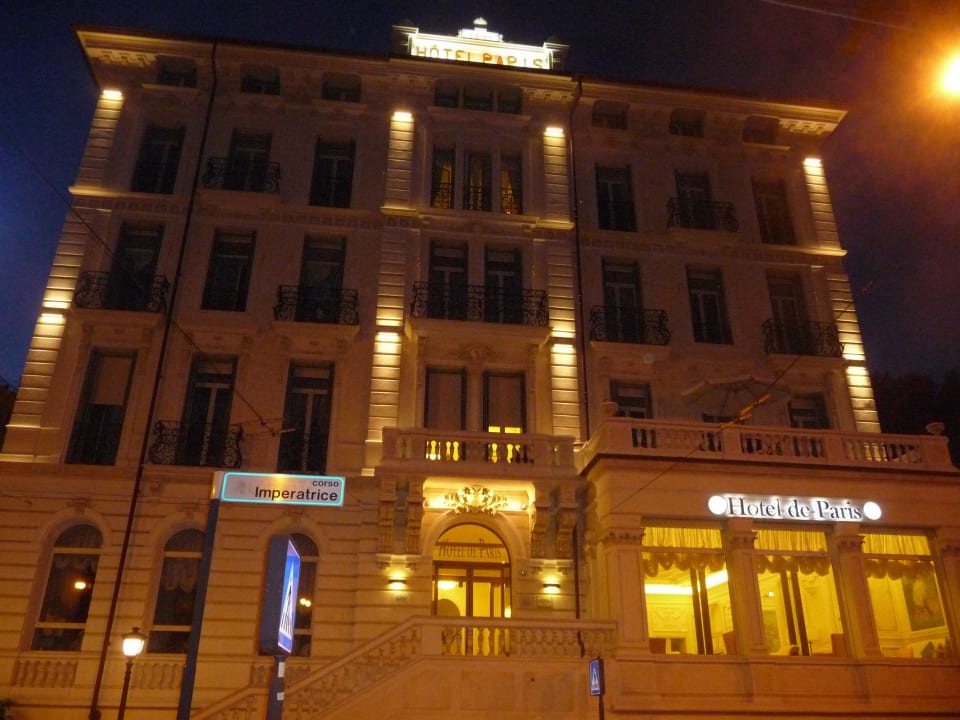 Von der Hauptstraße aus gesehen Hotel De Paris Sanremo