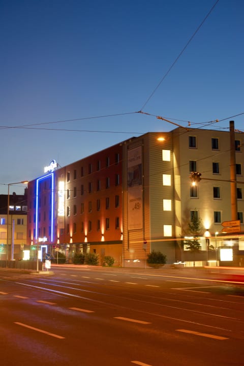 Außenansicht Motel One Nürnberg-Plärrer