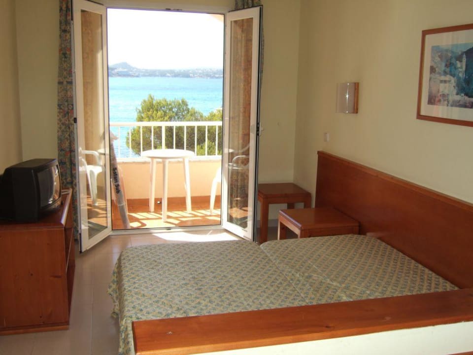 Wohn / Schlafbereich mit Blick aufs Meer Apartments Carabela II