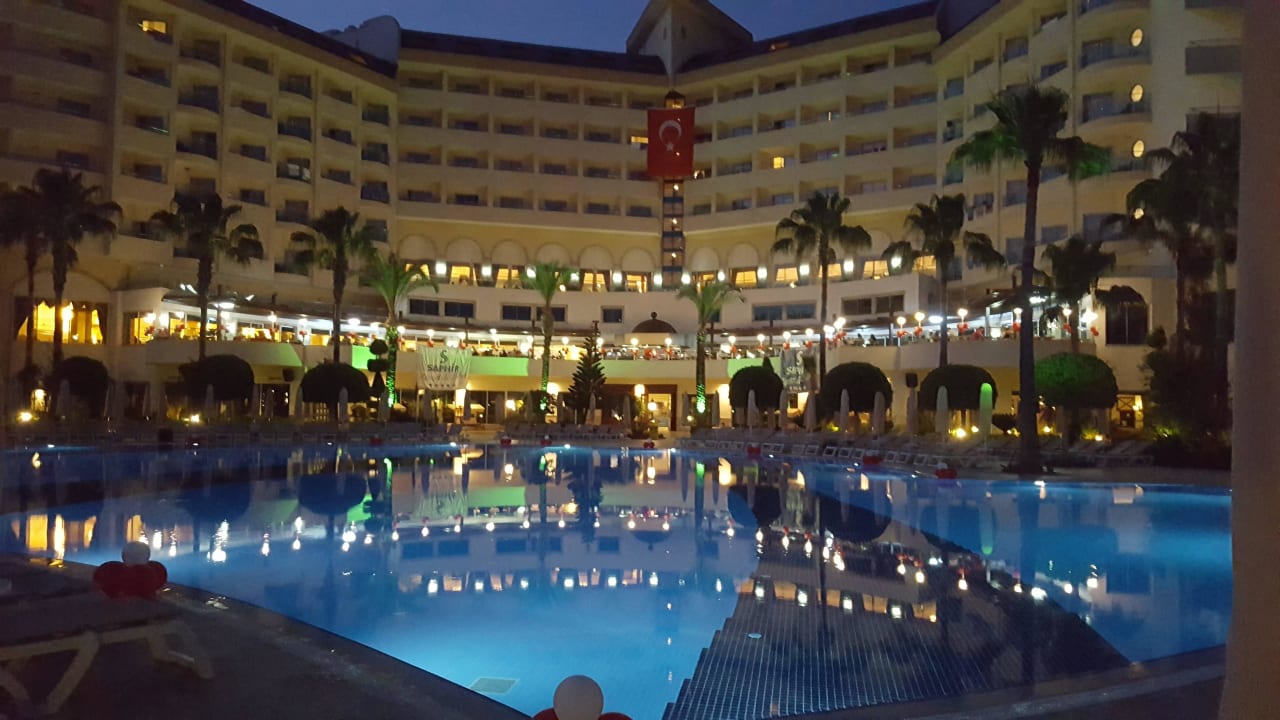 Beleuchtung nachts  Saphir Resort & Spa