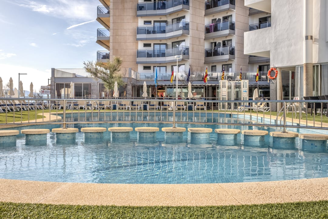 Pool THB Gran Bahía