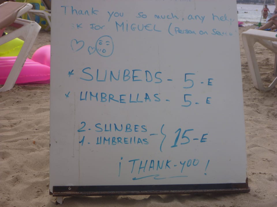 Trotz der Preise gab es kaum freie Liegen NYX Hotel Ibiza - adults only