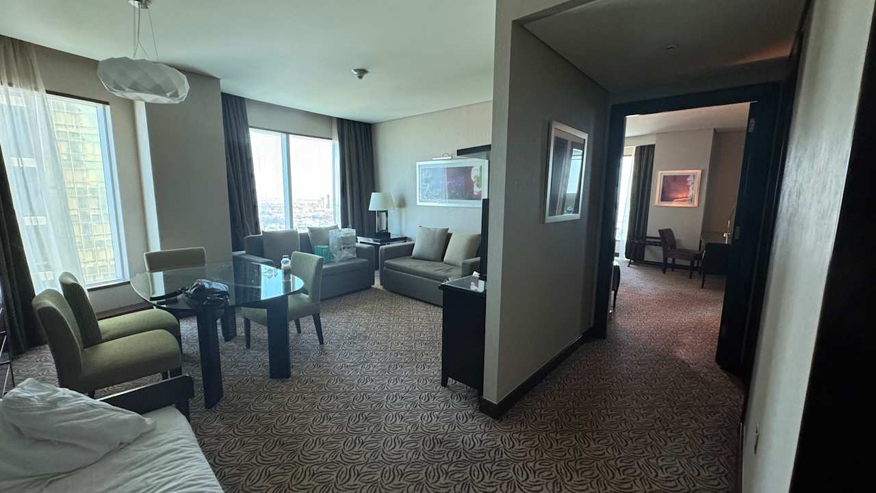 Zimmer Rose Rayhaan by Rotana