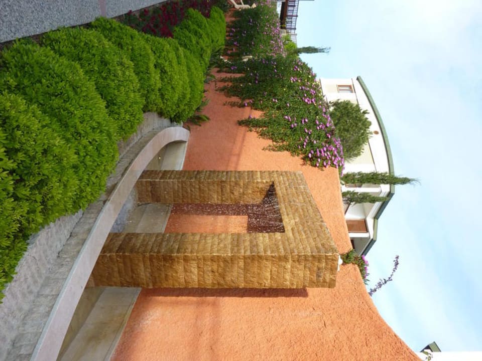 Schön angelegter Wasserfall Voyage Belek Golf & Spa