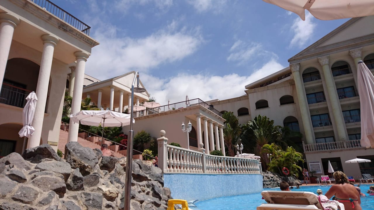 Blick zum Pool Princess Inspire Tenerife
