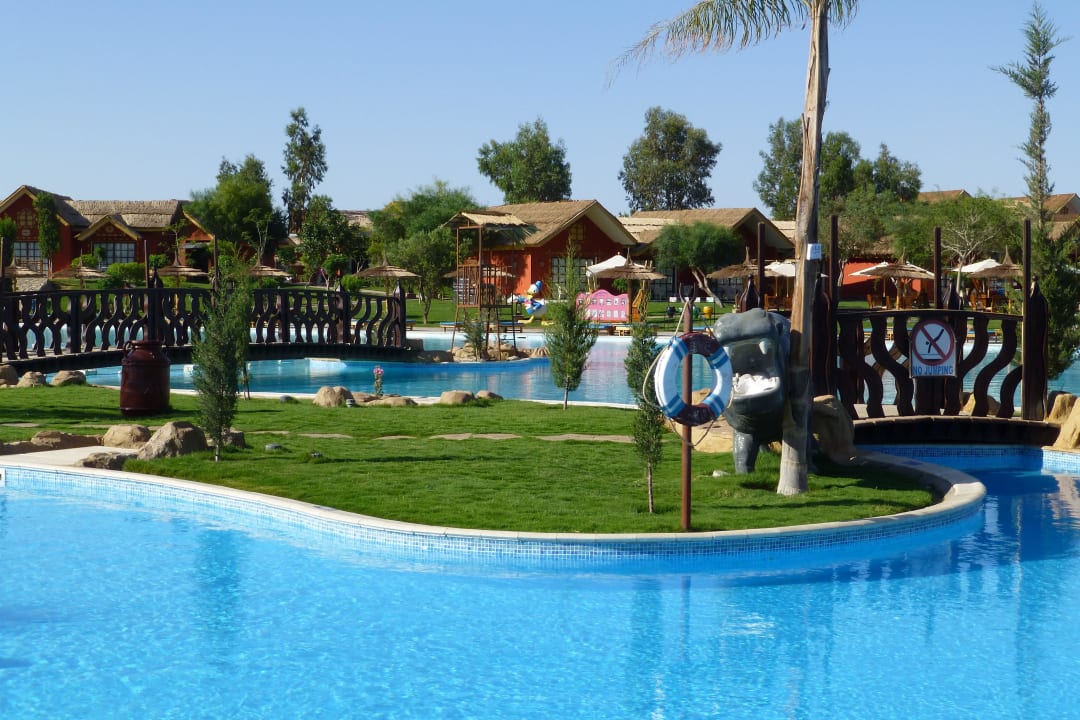 Hübsche Brücken über dem Hauptpool Pickalbatros Jungle Aqua Park Resort - Neverland Hurghada