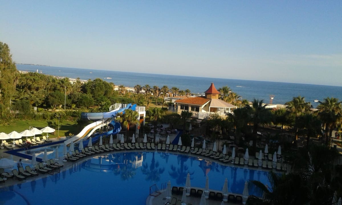 Blick zum Mittelmeer Bella Resort & Spa