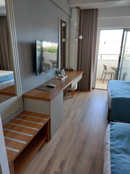 Zimmer Side Story Resort & Spa