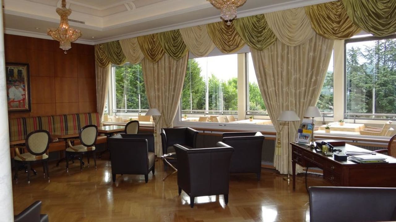 Hotelbibliothek Hotel Eden Spiez