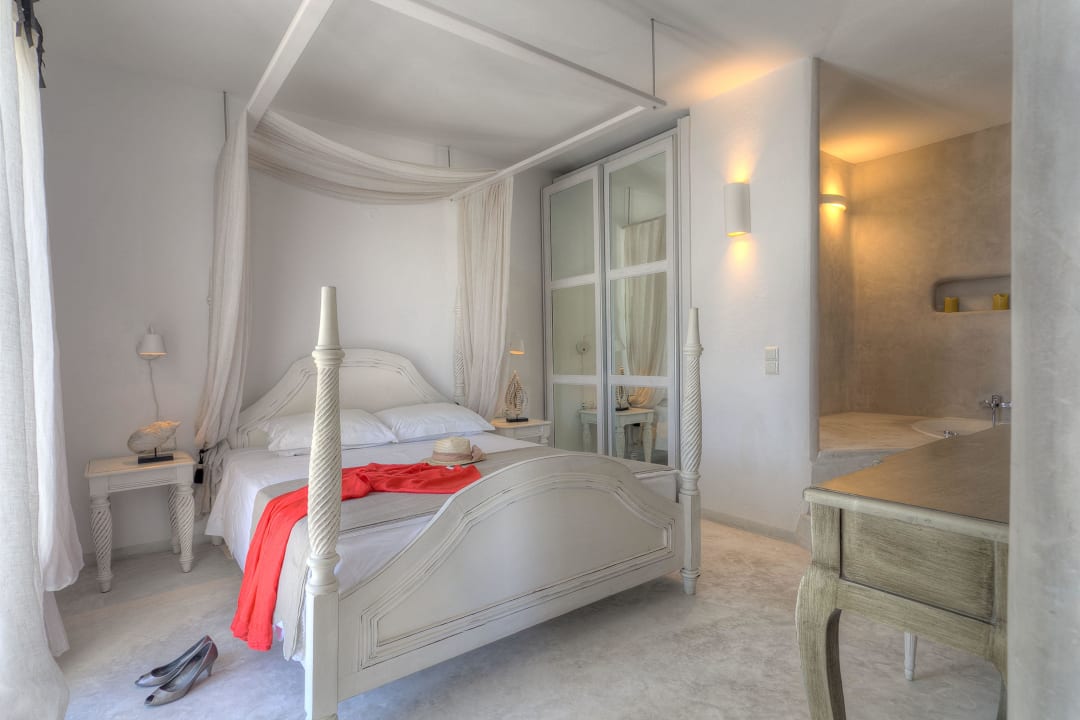 Senior Suite Jacuzzi Lilly Residence All Suites Hotel