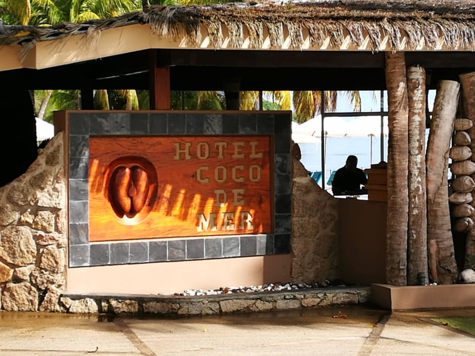 Coco de Men The Coco de Mer Hotel & Black Parrot Suites