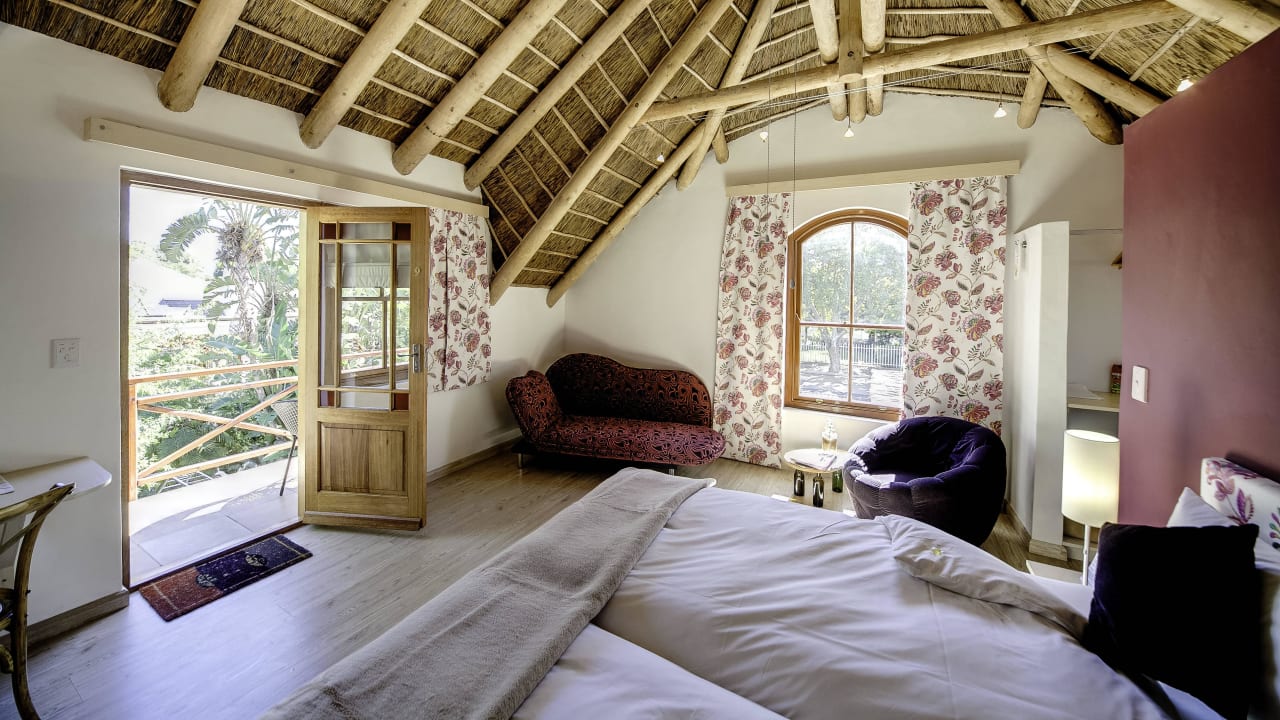 GUBAS-DEHOEK garden loft GUBAS DE HOEK meet eat sleep