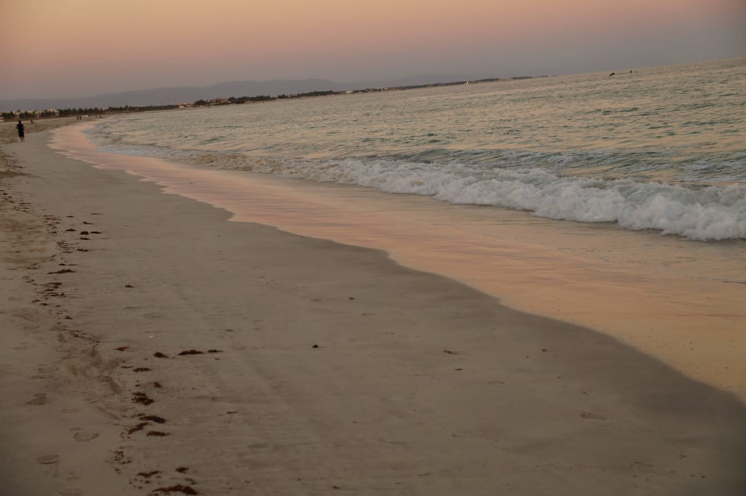 Abendlicher Strand vorm Hotel Hilton Salalah  Resort