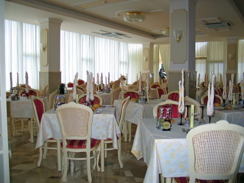 Sala ristorante clienti Hotel Excelsior Caorle