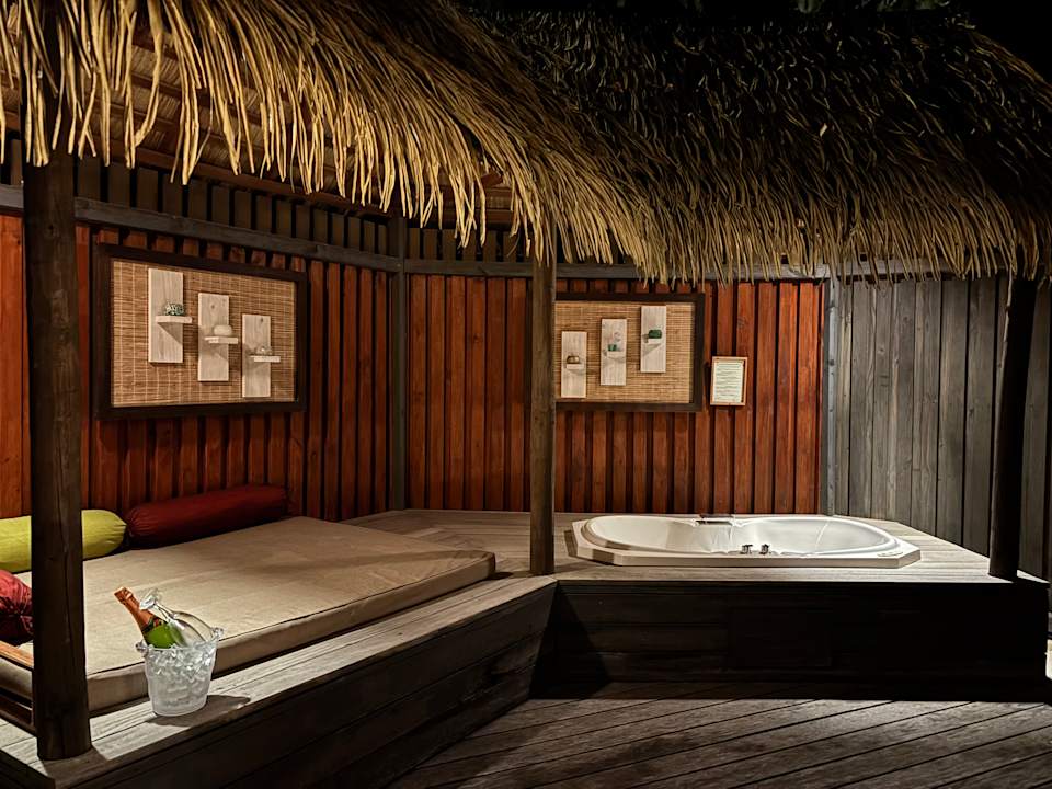 Zimmer Kuredu Island Resort & Spa